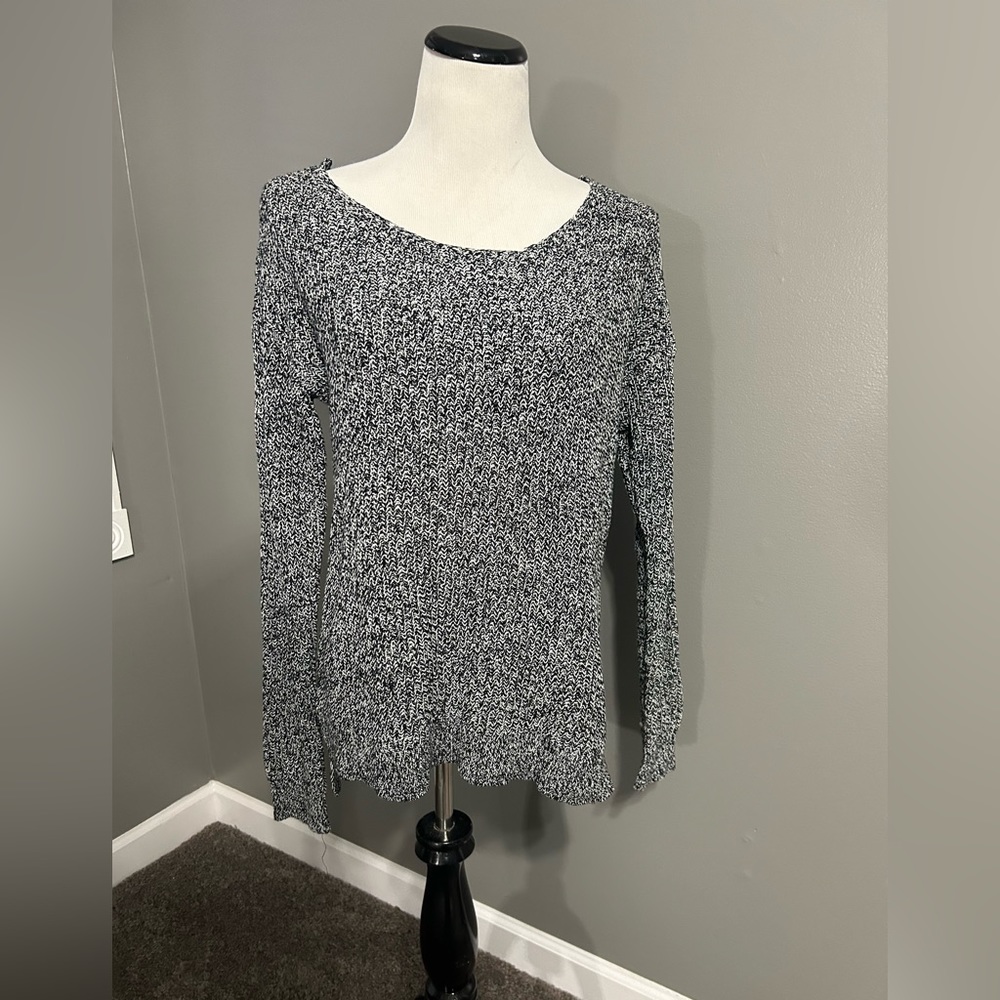Lane Bryant Marled size 14/16. Pullover cable knit crisscross, back sweater.